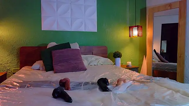 tinyy_whore18 webcam