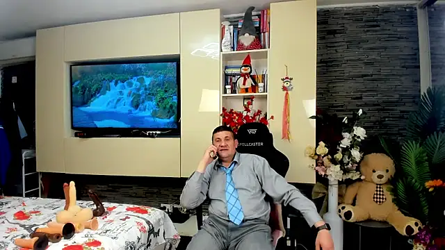 SpartacusDaddy48 webcam