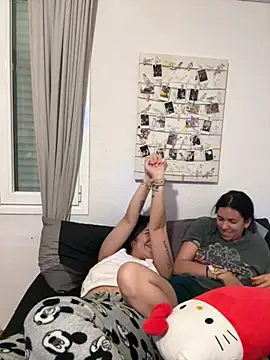 daniniescobarr - Daniniescobarr's free webcam - UK Sex Cams