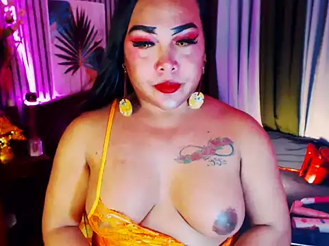 CumFactoryLuna webcam