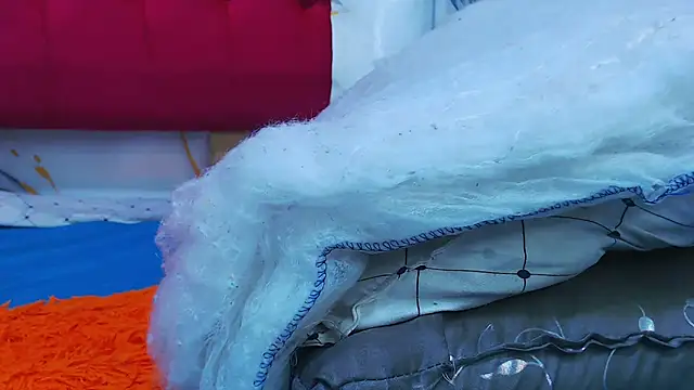 SEXYELLOWALICE webcam