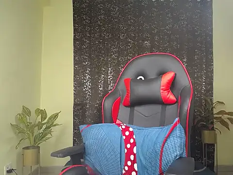 ishq_fever - Ishq_Fever's free webcam - UK Sex Cams