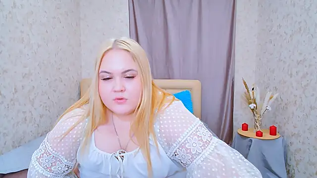 BlondeGlem webcam