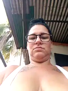 tugordita-hot (F milf) - Pepino en el culo