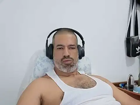 jackbigcock11 webcam