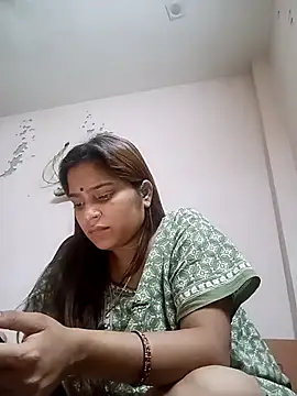 Webcam Model (Trisha_71)  is live.Free join now!