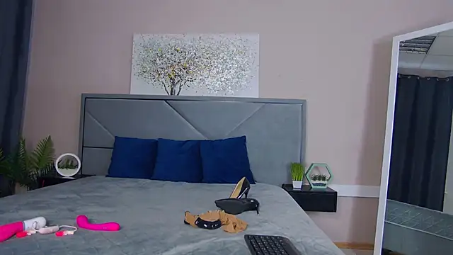 nicolerosss - NicoleRosss's free webcam - UK Sex Cams