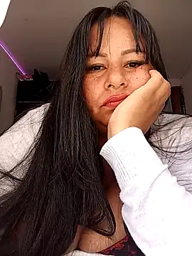 rosenrot07 - RosenRot07's free webcam - UK Sex Cams