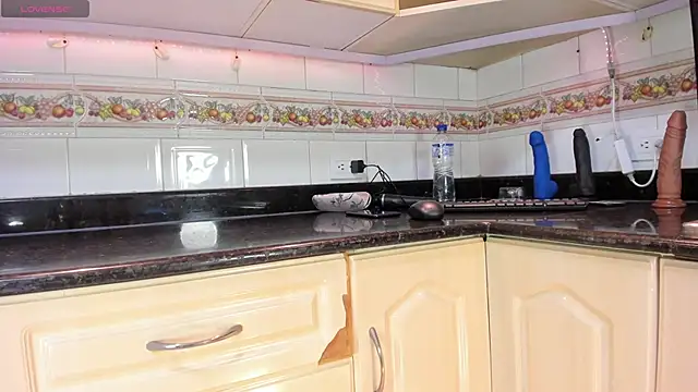 sophiarivera18 - SophiaRivera18's free webcam - UK Sex Cams