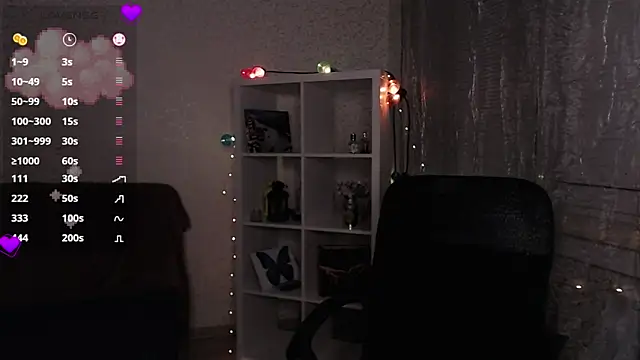 laura_palmerr webcam