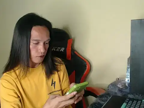 ashelyxyn69xx webcam