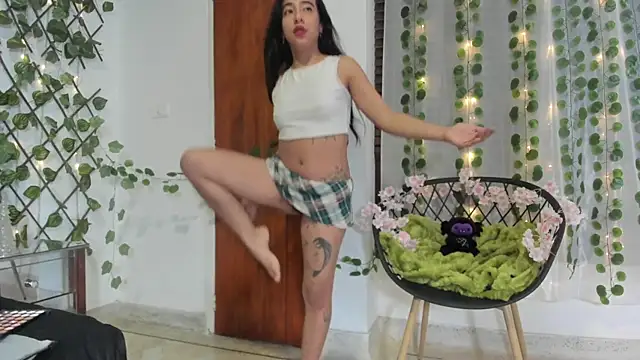 littlepeach_ - LittlePeach_'s free webcam - UK Sex Cams