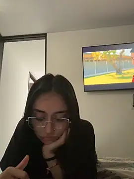 Webcam Model (leilani_X) is live