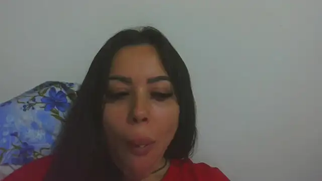 LovelyJulliette webcam