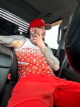 beardedtattood (Ask my age) - 😈Pants off 😈