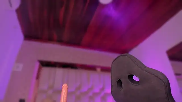 Emmily_Savage webcam