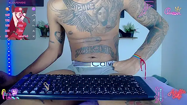 Tatoo_Noah webcam