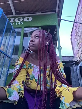 Webcam Model (Dellah27)  is live.Free join now!