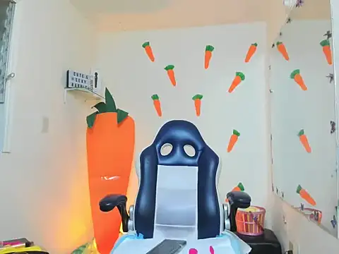 alexa-cooper- webcam