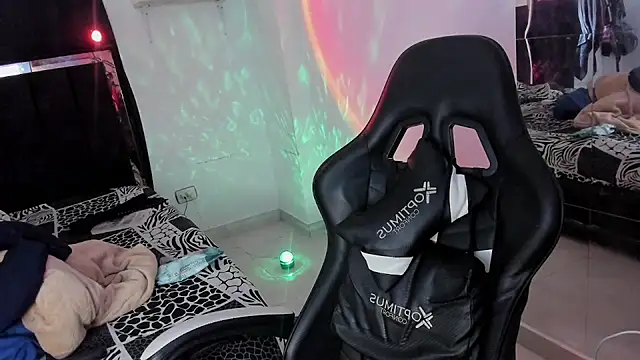 moon_sammy - Moon_Sammy's free webcam - UK Sex Cams