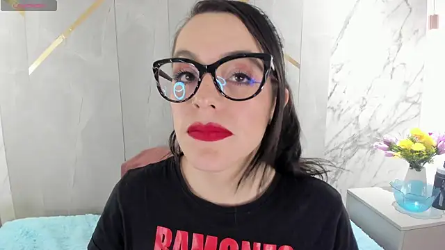 isisnoir - IsisNoir's free webcam - UK Sex Cams