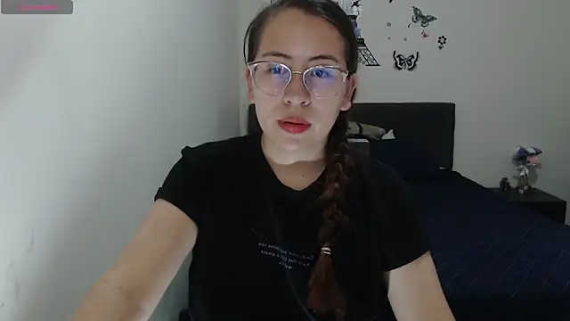 megan_hot_v (F young) - finger pussy