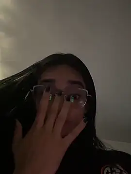 Webcam Model (leilani_X)  is live.Free join now!