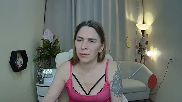 tessadaybreak - TessaDaybreak's free webcam - UK Sex Cams