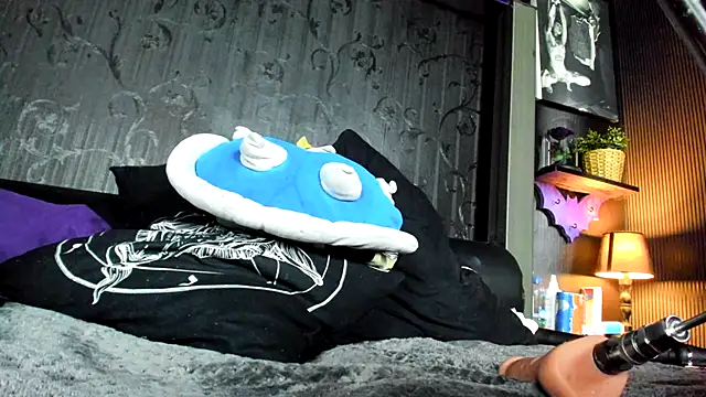 Purple_Coffin666 webcam