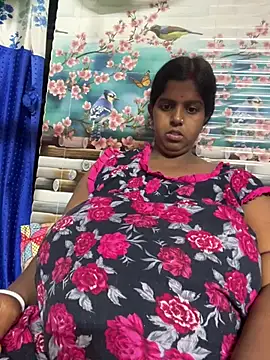 Webcam Model (Beauty-queen)  is live.Free join now!