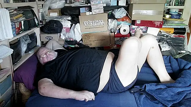 hadeszeuss2 (M mature) - #beardy #big #big-balls #hairy #hd #masturbation #mature #redheads #small-audience #small-cock #spanish #spanish-speaking #straight #uncut #white