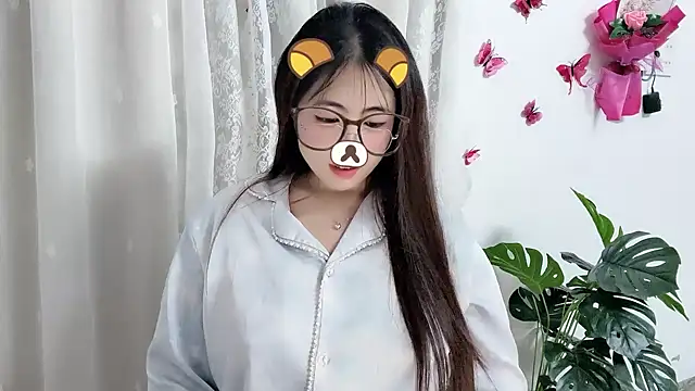 Amelia-babee live sex cam