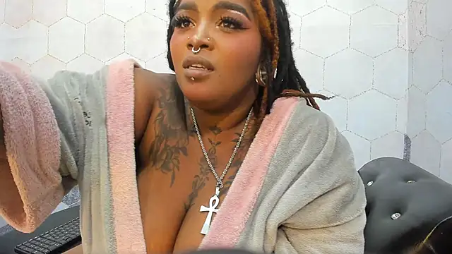 Anaa_Fuentess webcam