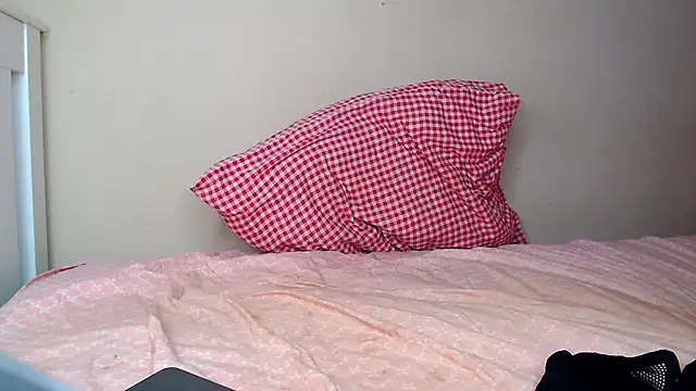 just_alice (F young) - HELP ME BUY A NEW VACUUM CLEANER