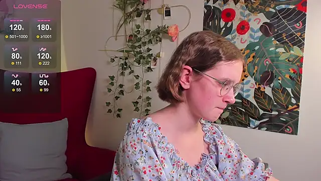 mia_moone - Mia_Moone's free webcam - UK Sex Cams