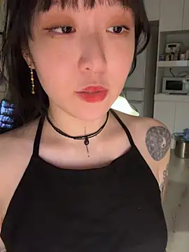 美女Etherealcat33在线直播