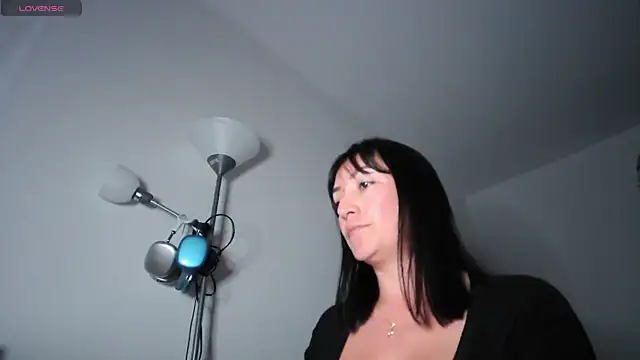 yulian_milf - Yulian_Milf's free webcam - UK Sex Cams