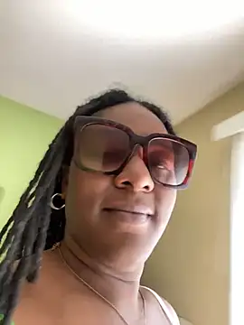 cocogoddess_ - CoCoGoddess_'s free webcam - UK Sex Cams