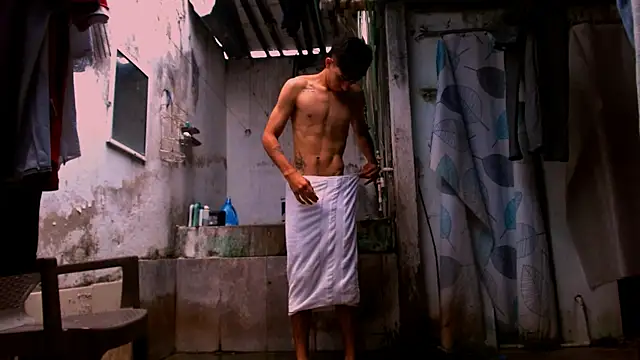 flexxprimee (M twink) - bathe while I jerk off