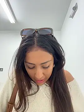 sonnysoless2 (F young) - Flash tits at driver