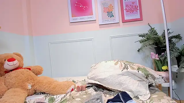 atenea_vice (F young) - Ride dildo POV  🍆