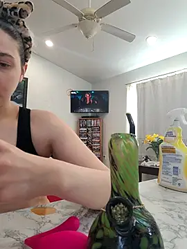 scarletcallings_420 - ScarletCallings_420's free webcam - UK Sex Cams