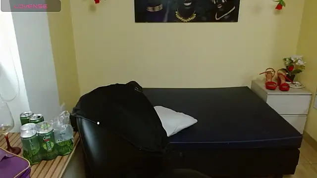 miley_clarck - Miley_Clarck's free webcam - UK Sex Cams