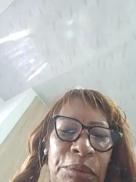 bustymilf_ - BustyMilf_'s free webcam - UK Sex Cams