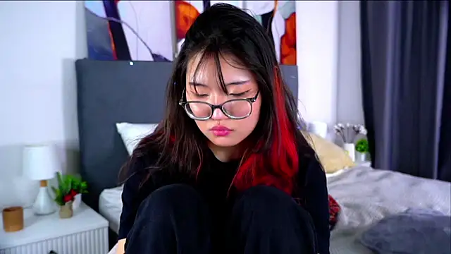 NelleMihalko live sex cam