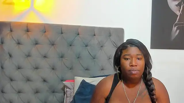 nahiroby_ebony webcam