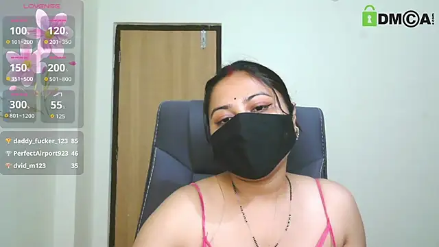 SassyWildCouple Live Webcam on Stripchat