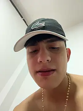 lander_cruz - Lander_Cruz's free webcam - UK Sex Cams