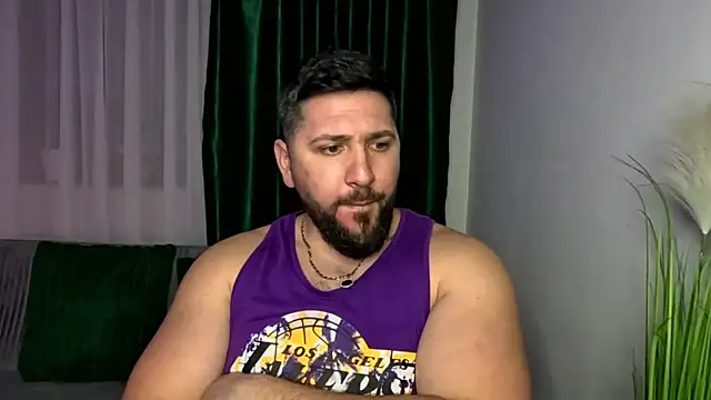 Gold_Alpha_Boy webcam