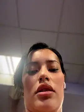 risky_workouts (F young) - ✨RISKY CUMSHOW GIRLS LOCKDROOM TS✨